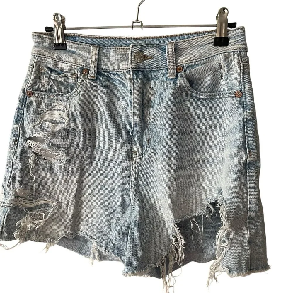 American Eagle 0 Baggy Mom Shorts Light Blue Denim High Rise Raw Hem